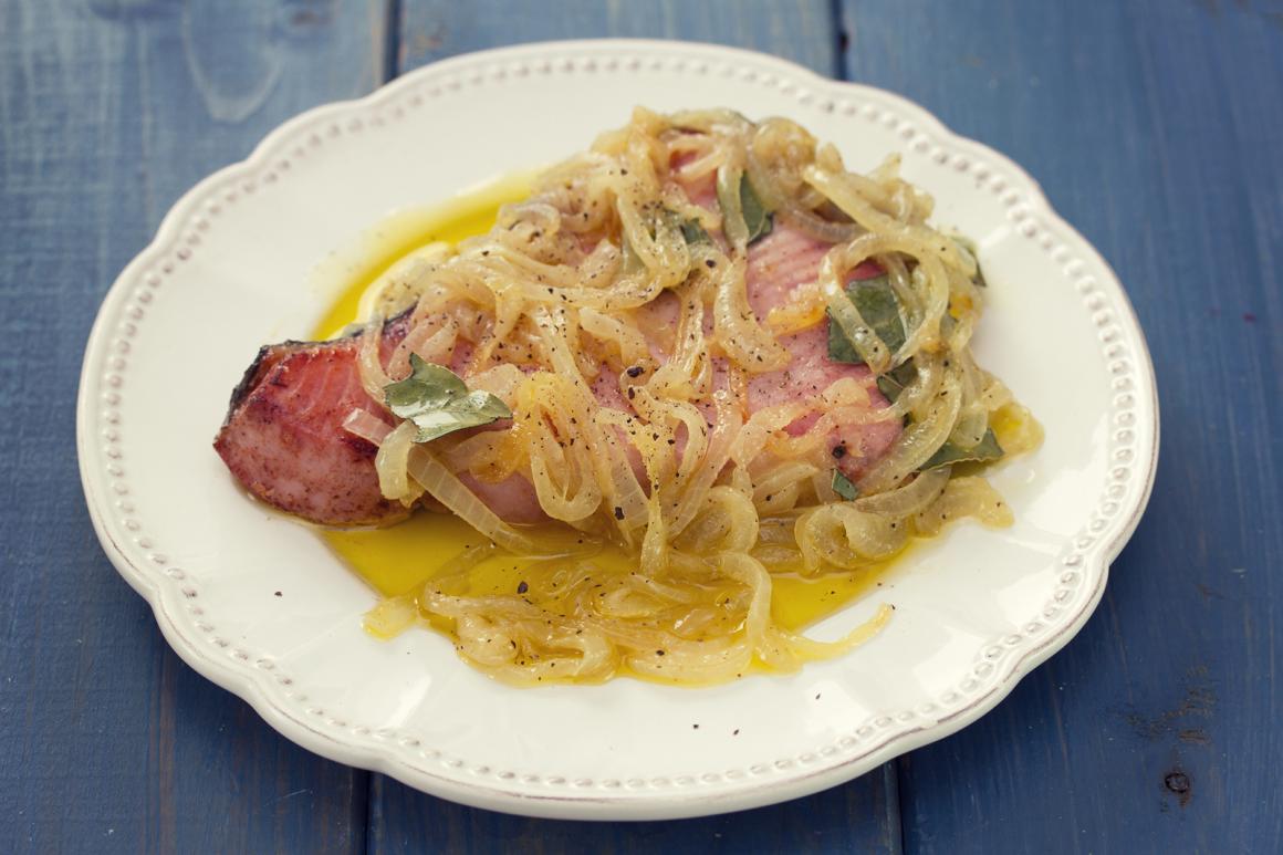 Thunfisch-Zwiebel-Steak