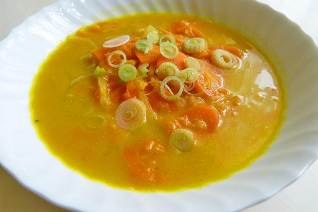 Kokossuppe-mit-Rüebli