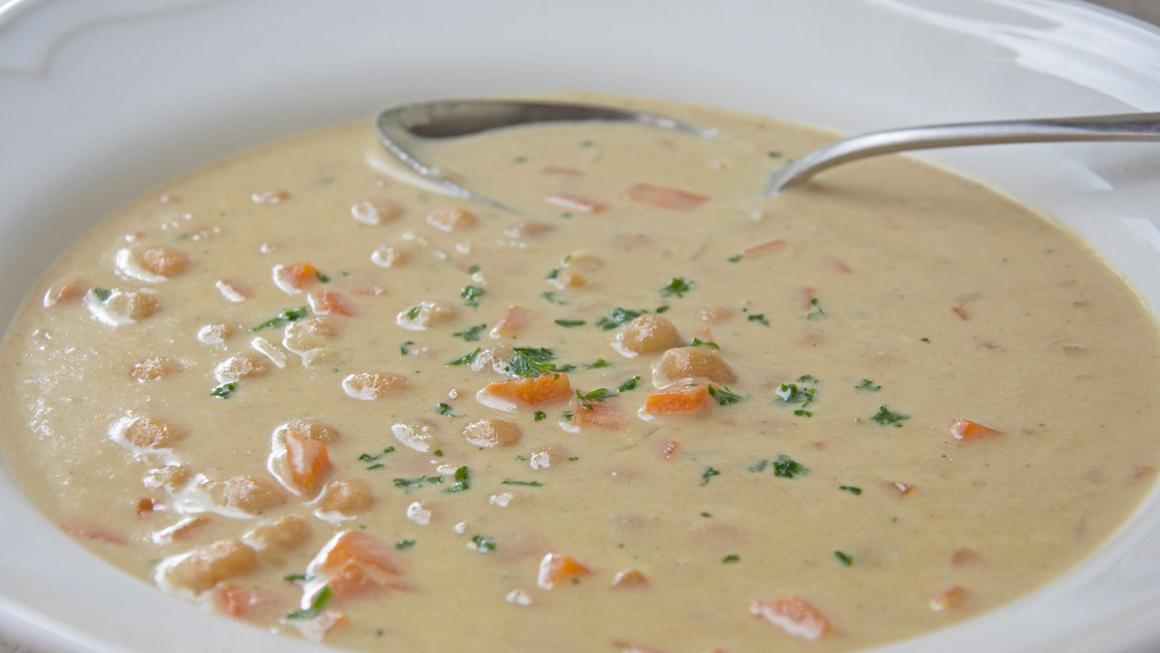 Kichererbsen-Erdnuss-Suppe