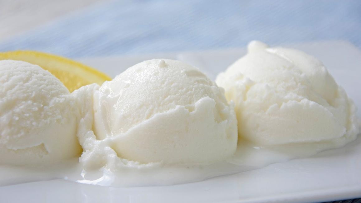 Zitronen-Ricotta-Glace