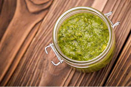 Krautstiel-Pesto
