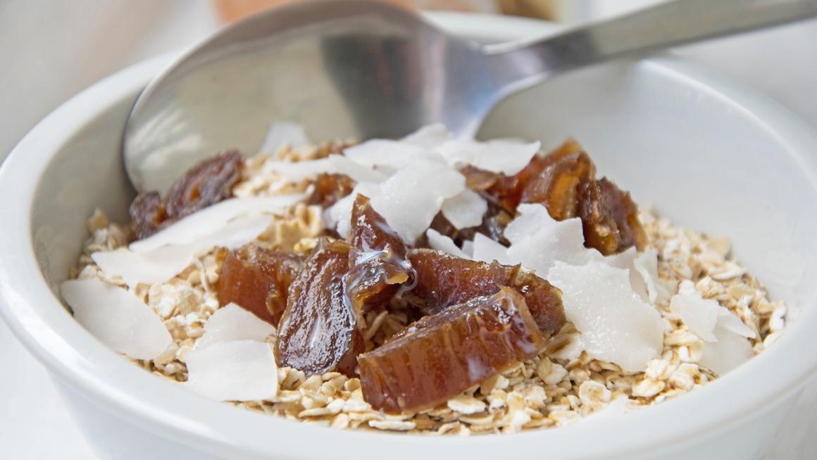 Kokos-Dattel-Müesli