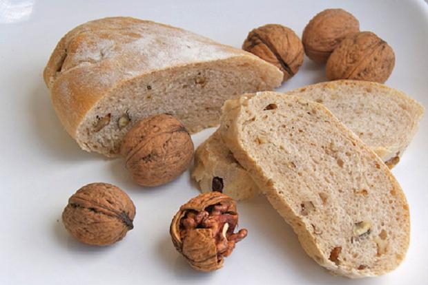 Baumnuss-Ciabatta