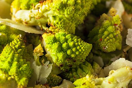 Romanesco mit Mandelblätter