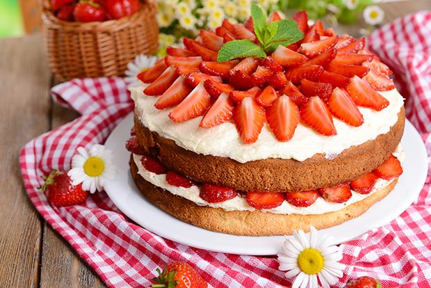 Joghurttorte mit Erdbeeren