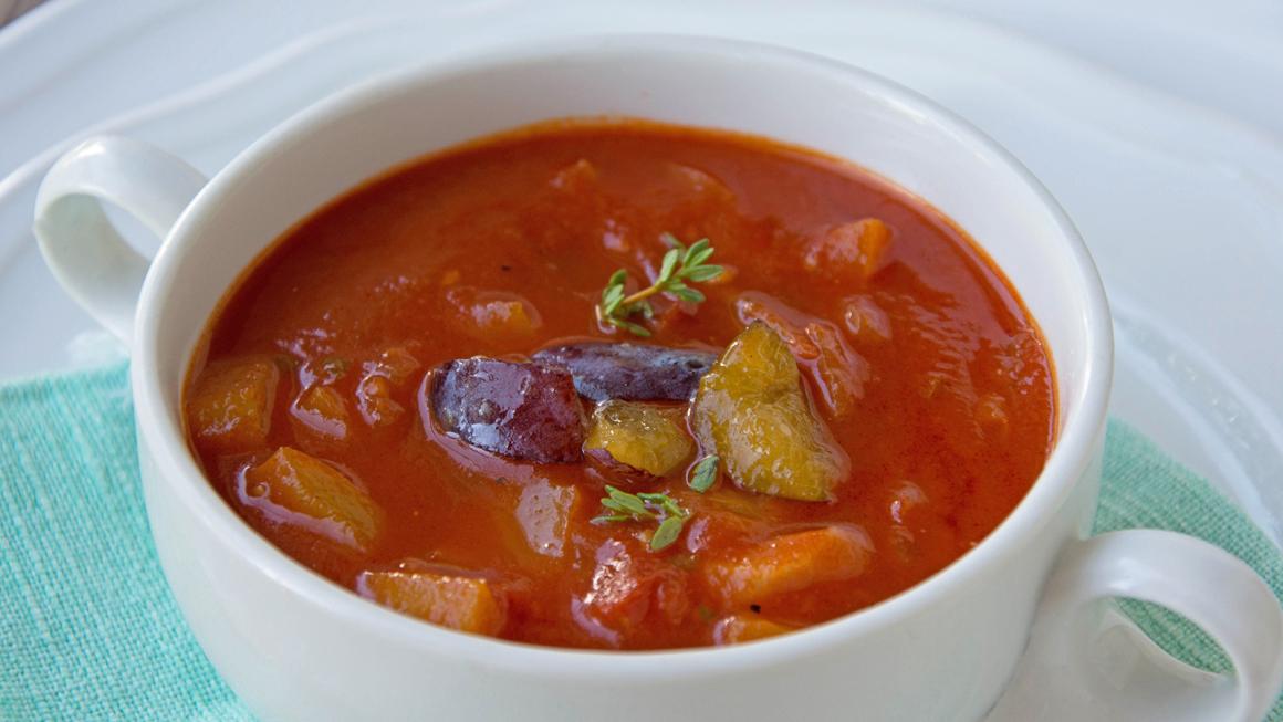 Tomatensuppe mit Zwetschgen