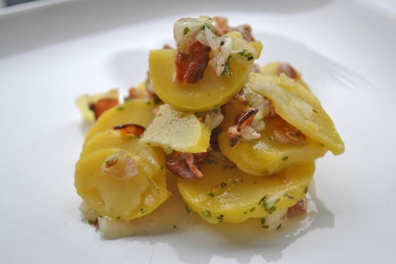 Kartoffelsalat mit Rauchwurst