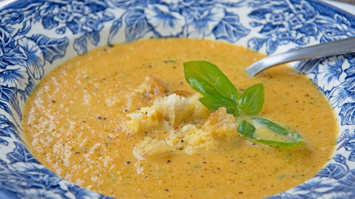 Ananas-Kürbis-Cremesuppe