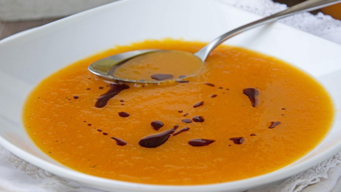 Kürbis-Apfel-Suppe