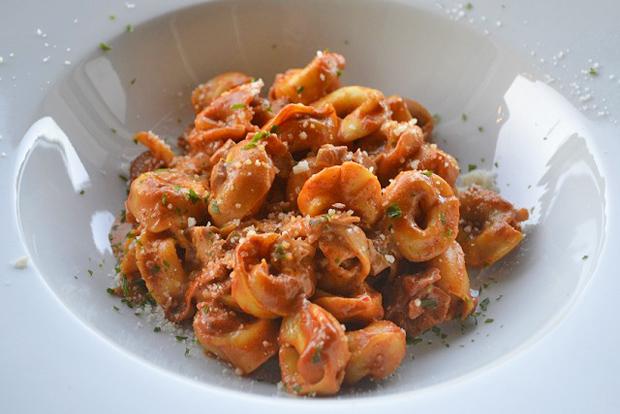 Tortellini-mit-Käsesauce