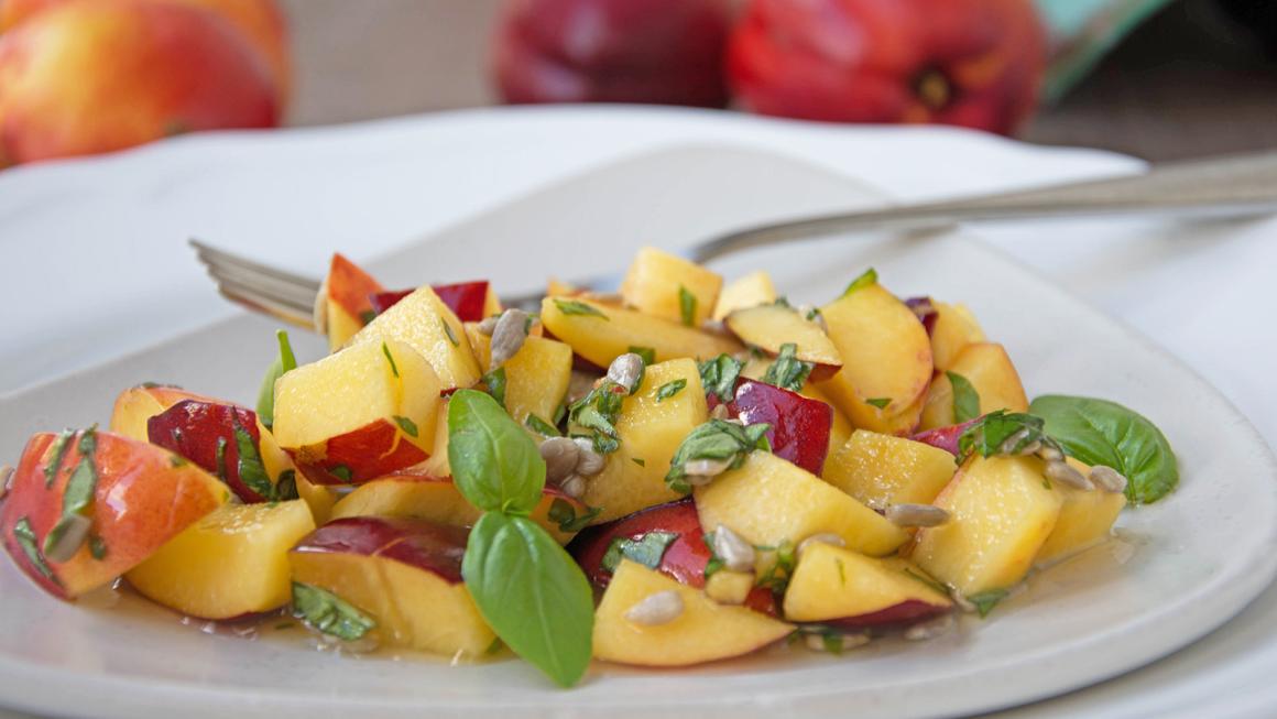 Erfrischender Nektarinen-Salat