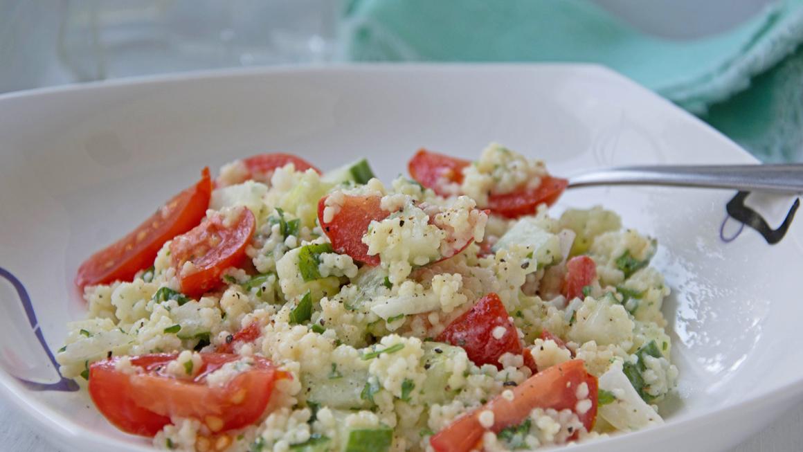 Basilikum-Tomaten-Couscous-Salat