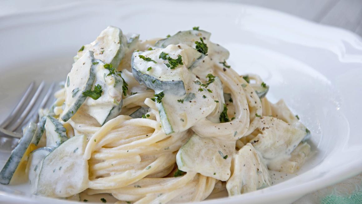 Zucchetti-Spaghetti an Mascarpone-Sauce