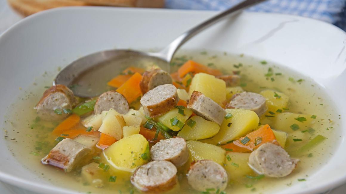 Omas-Kartoffel-Rauchwurst-Eintopf