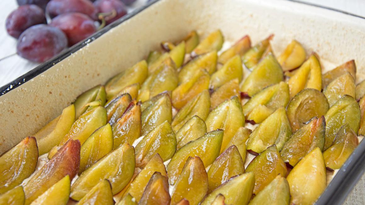 Zwetschgenkuchen aus Rührteig