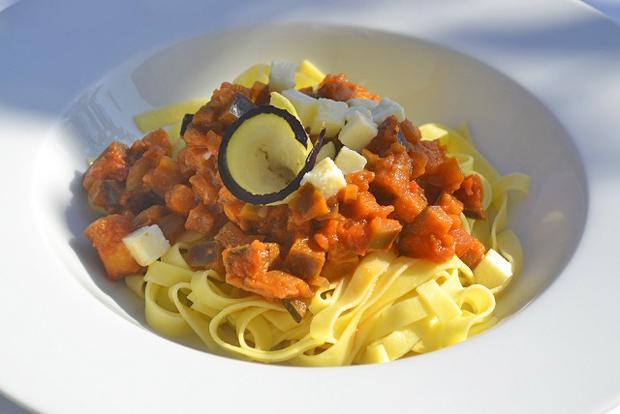 Tagliatelle mit Auberginensauce