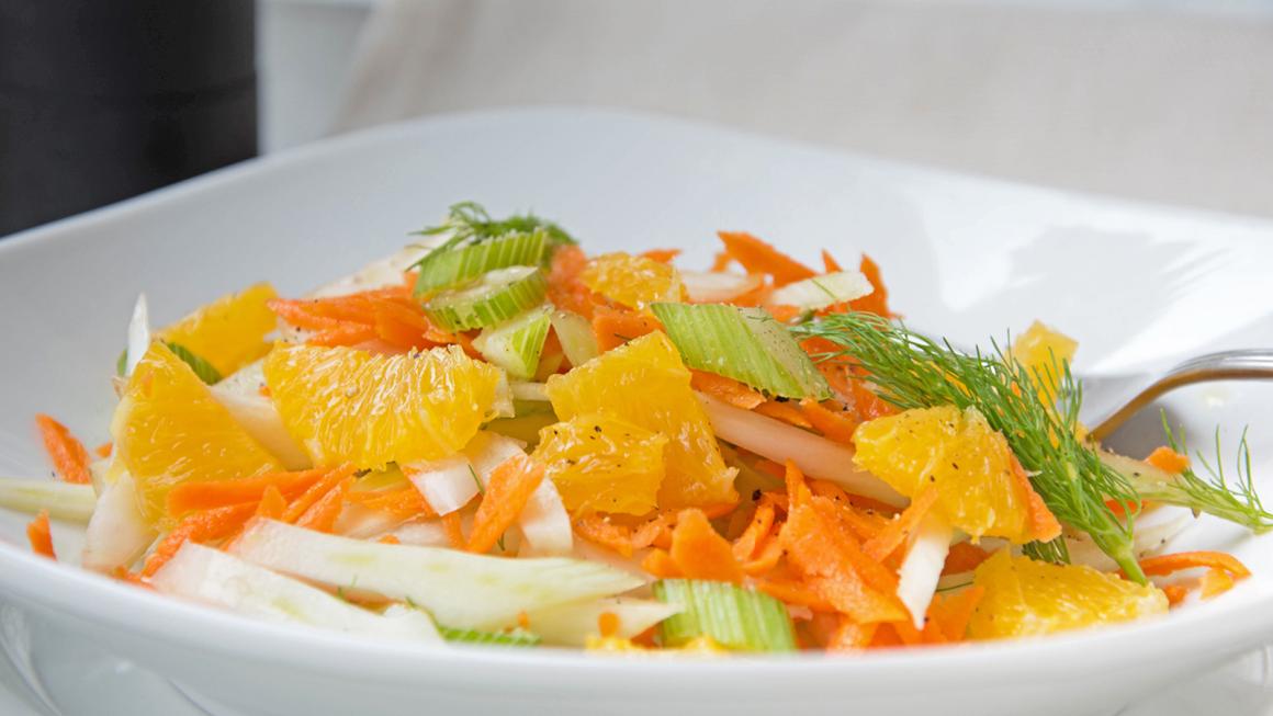 Fenchelsalat an Orangendressing