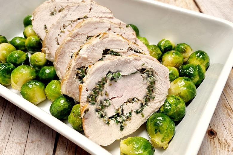 Pouletrollbraten mit Kräuterfülle