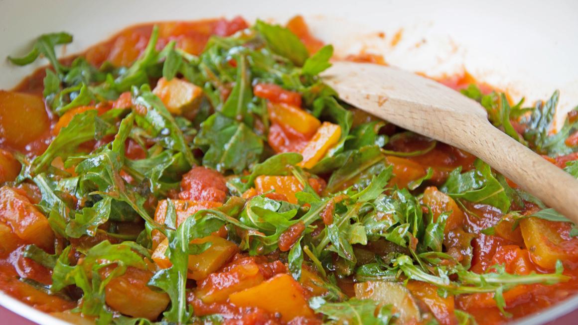 Ratatouille mit frischem Rucola