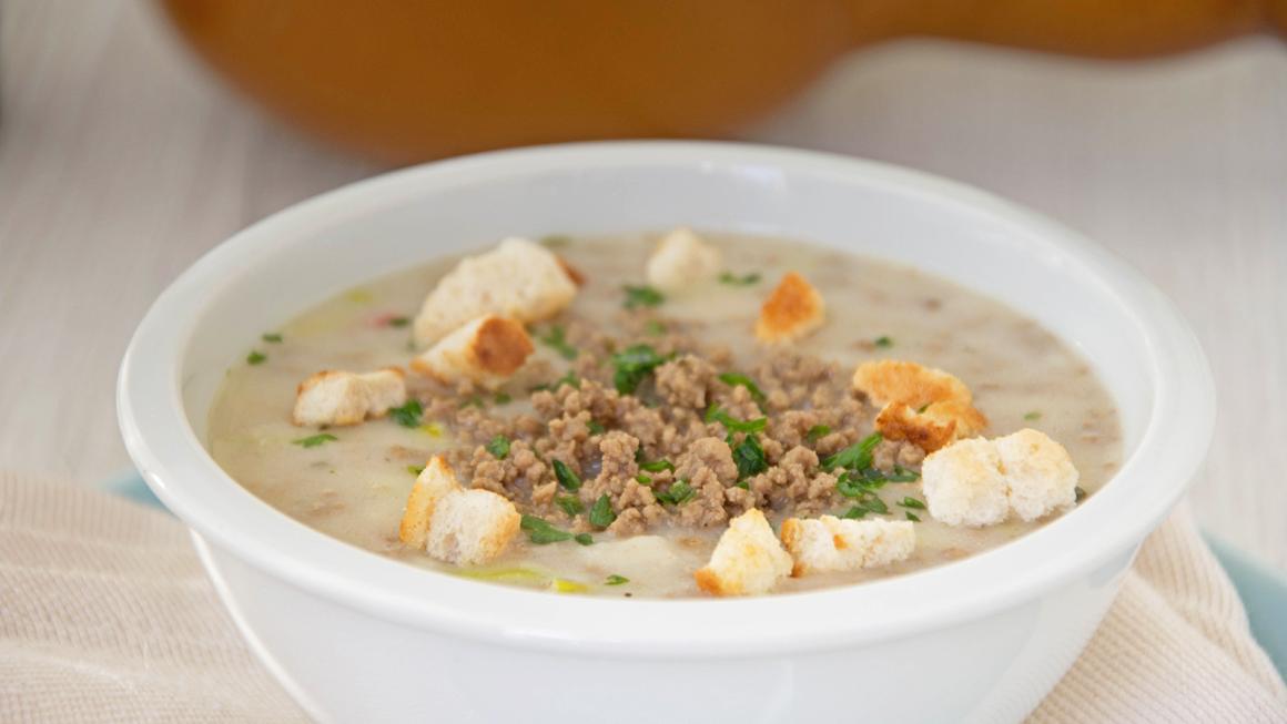 Käsesuppe mit Hackfleisch