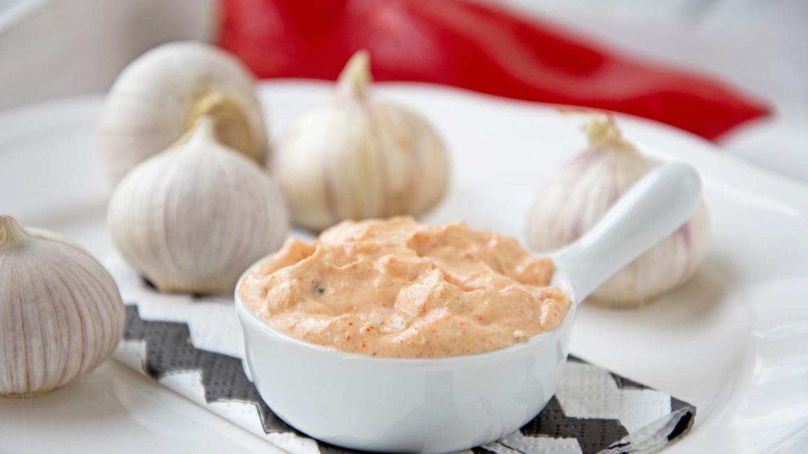 Joghurtdip mit Knoblauch