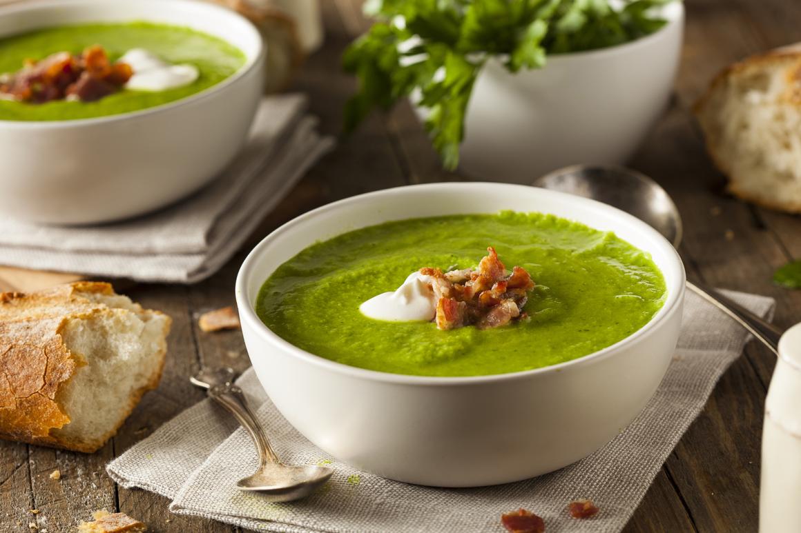 Erbsensuppe mit Speck