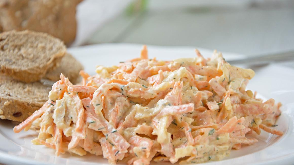 Rüeblisalat mit Apfel
