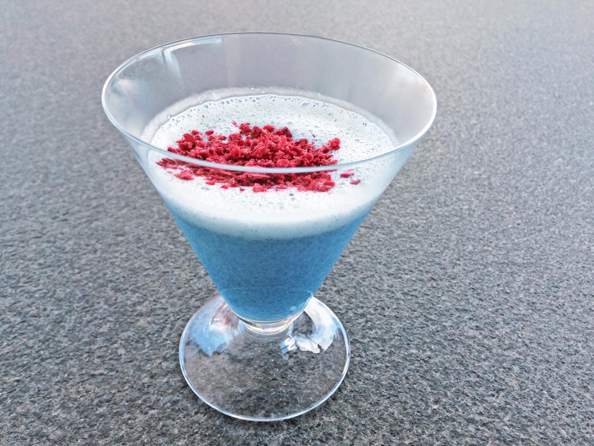 Schlumpf Latte mit Spirulina