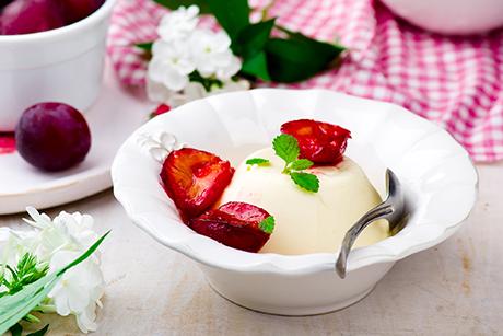 Panna Cotta mit Zwetschgen