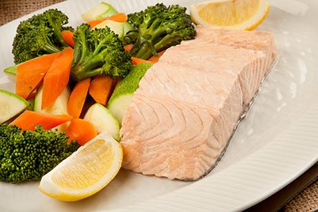 Gedämpfter Lachs