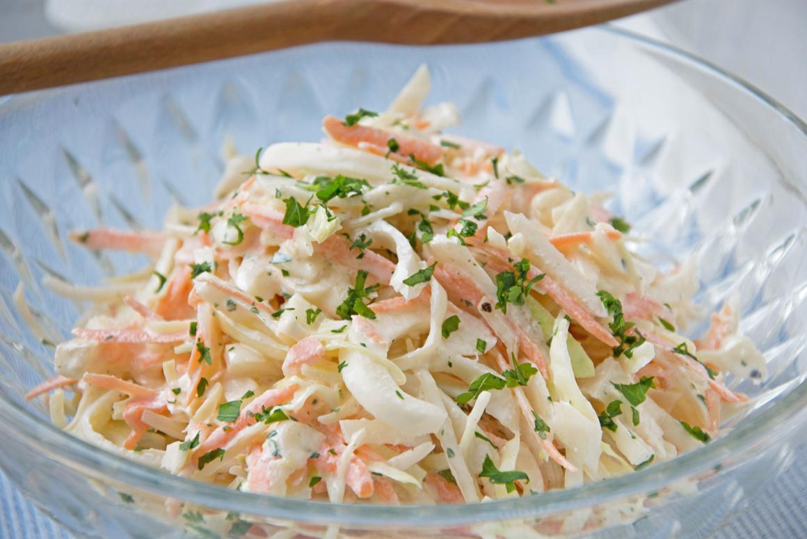 Coleslaw Salat mit Joghurt