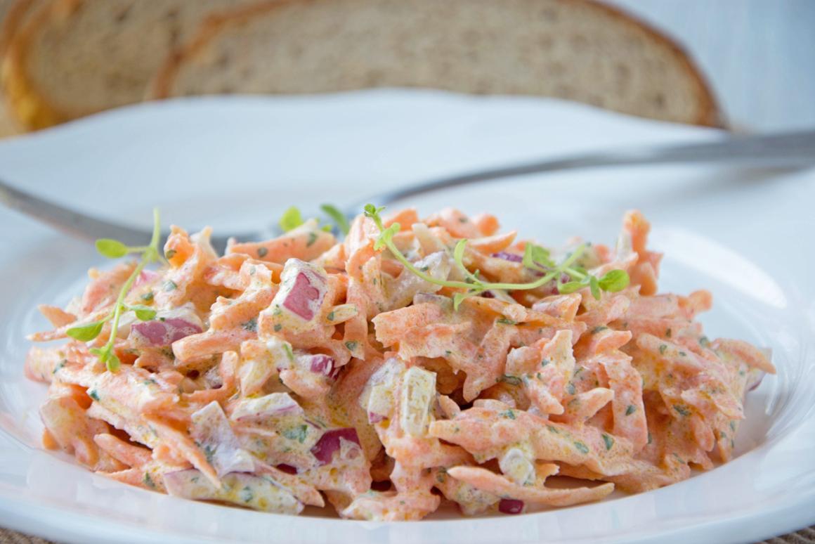 Rüeblisalat mit Rahm