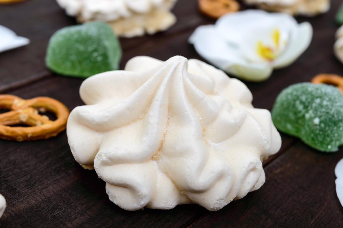Meringues mit Karamell-Crème