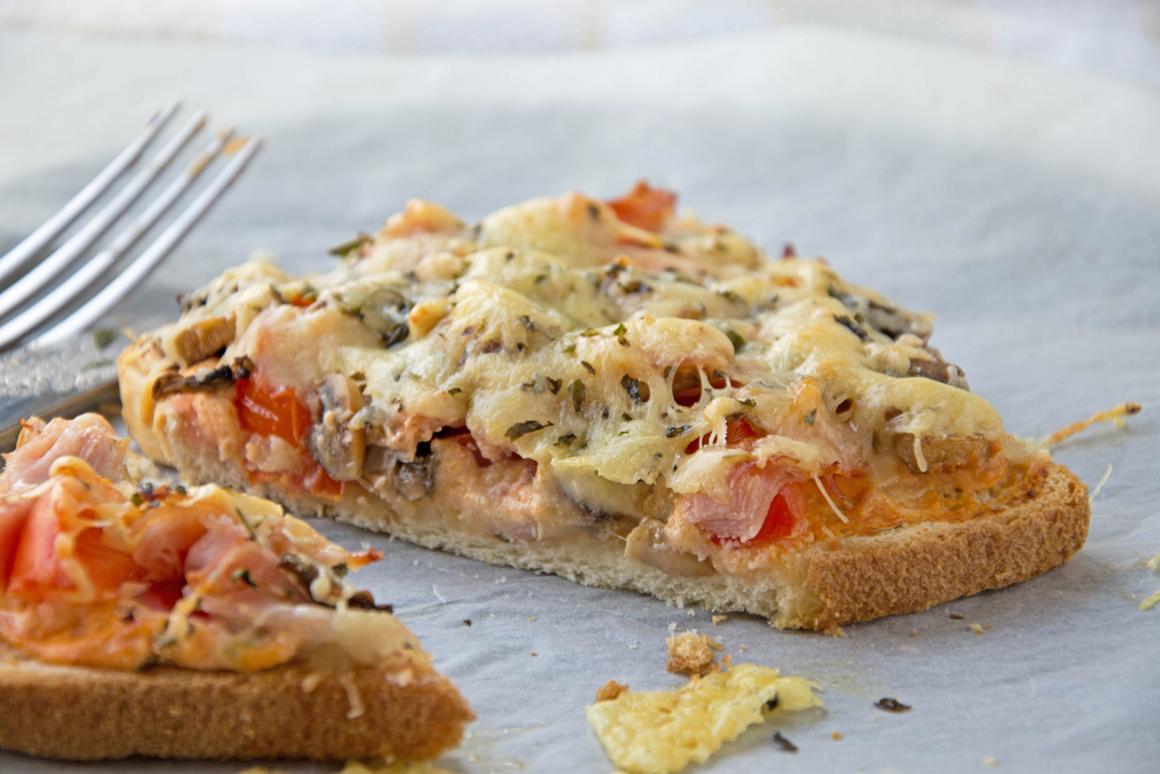 Schnelle Toast-Pizza Prosciutto
