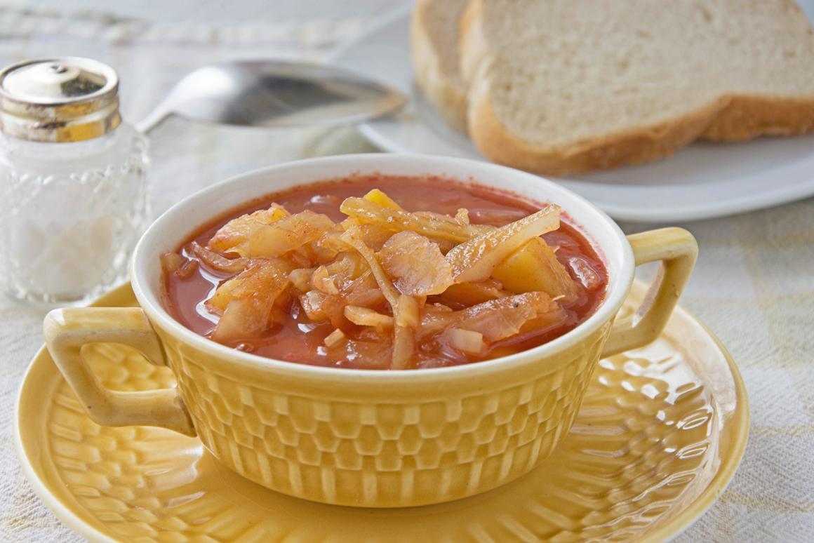 Krautsuppe mit Kartoffeln