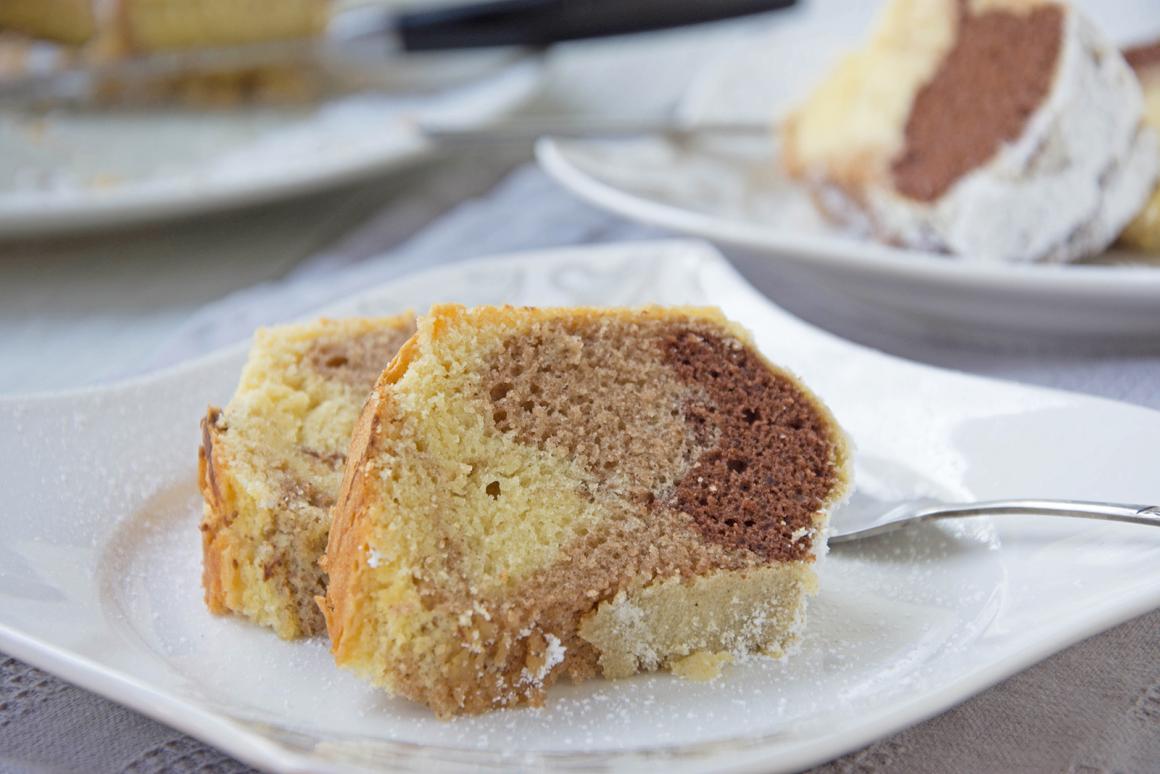 Dreifärbiger Kuchen