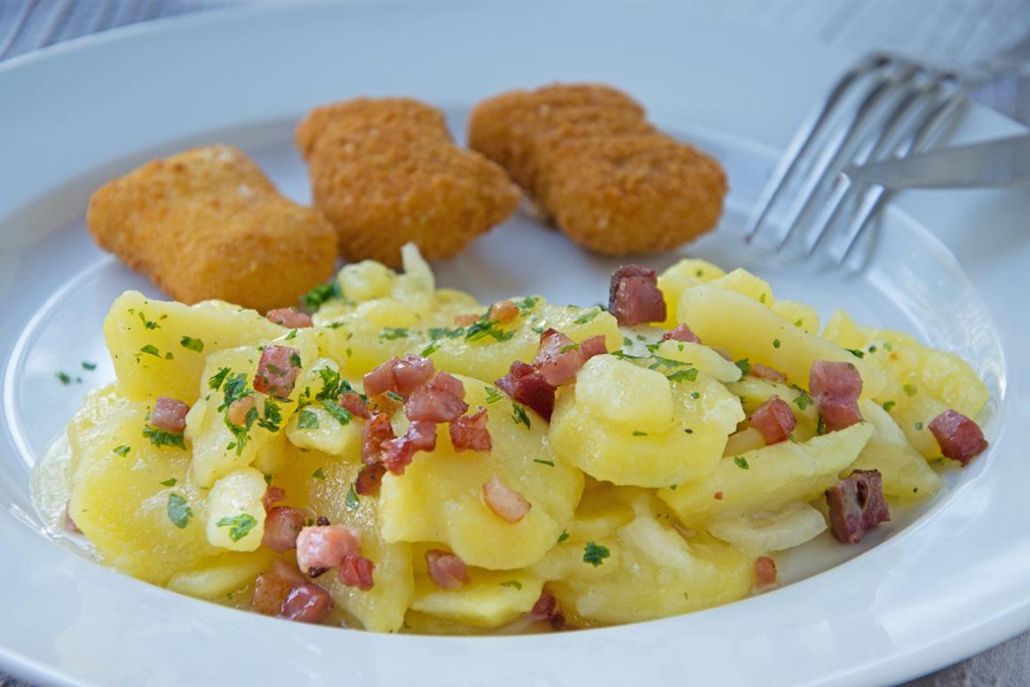 Kartoffelsalat mit Speck