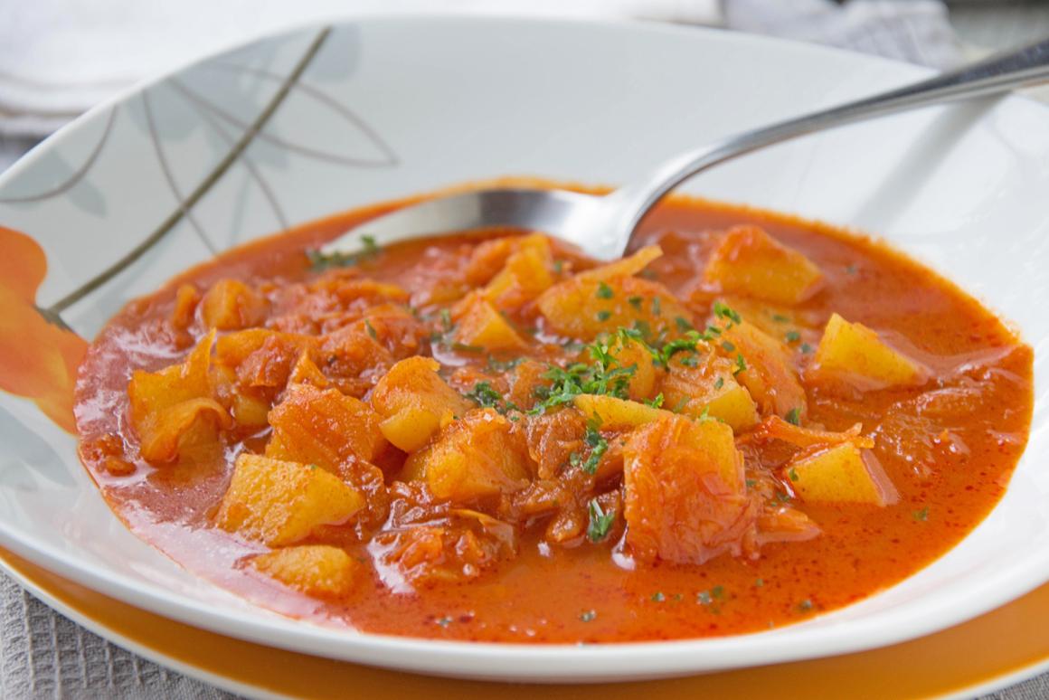 Krautsuppe mit Fleisch