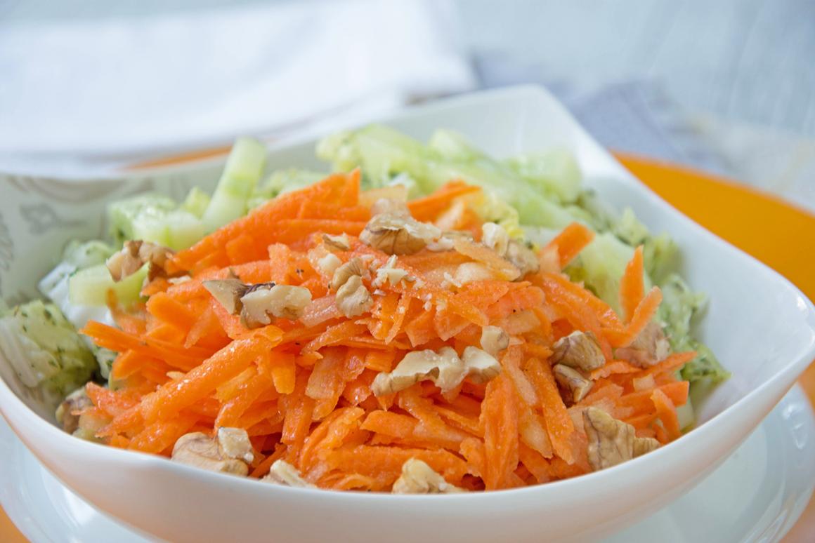 Rüeblisalat mit Nüssen
