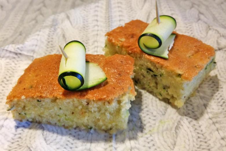 Süsser, glutenfreier Zucchettikuchen