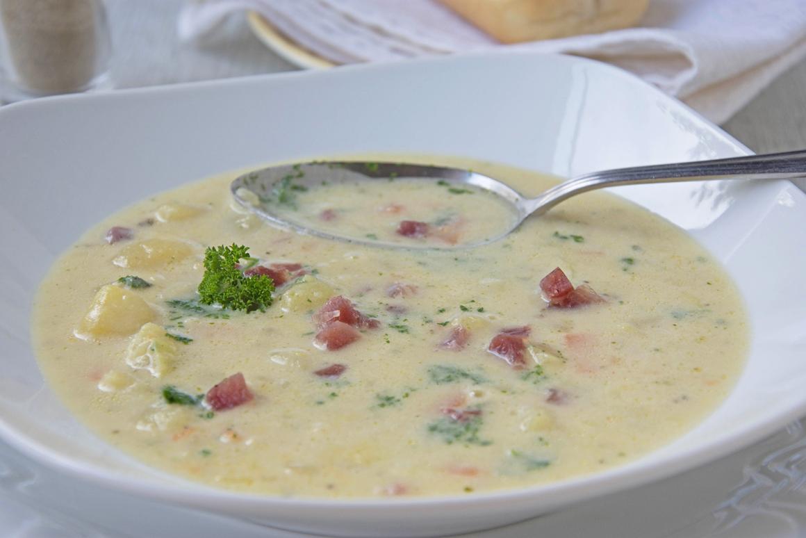Kartoffelsuppe mit Speck