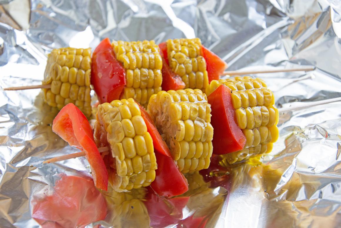 Mais-Paprikaspiess gegrillt