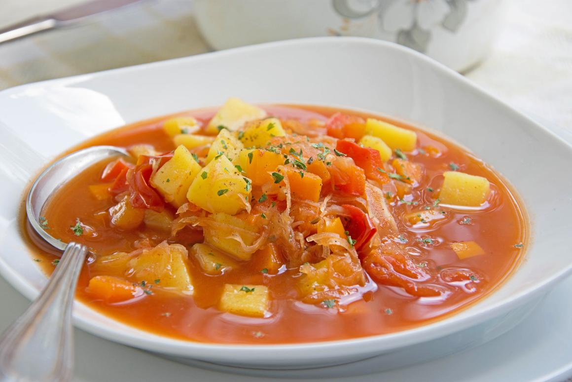 Vegetarische Sauerkrautsuppe