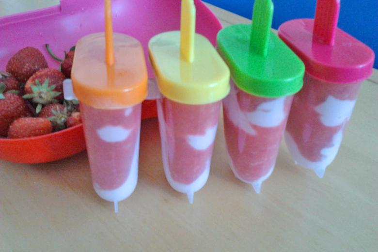 Erdbeer-Fruchtzwerge-Eis