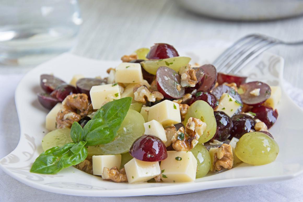 Trauben-Käsesalat