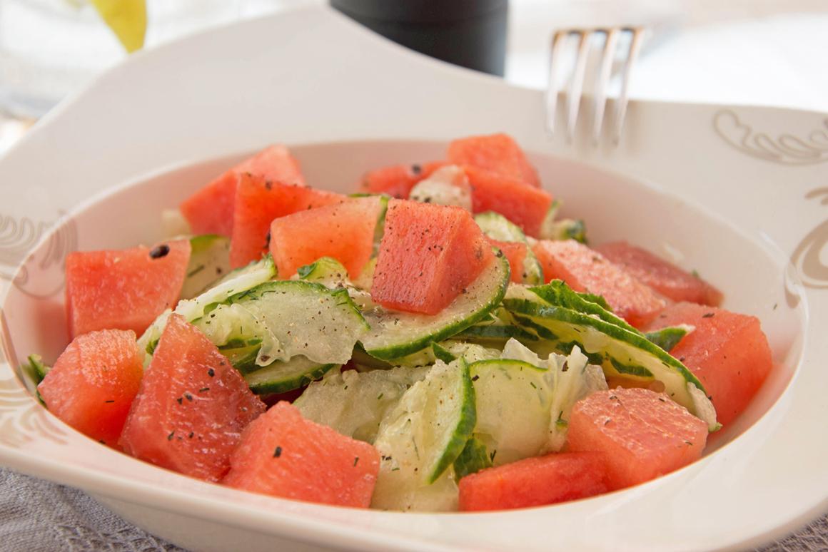 Gurkensalat mit Melone - Rezept