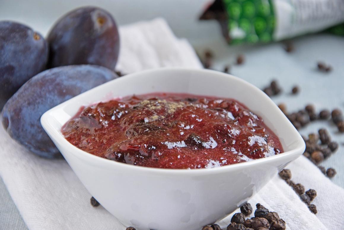 Pfefferkonfitüre-mit-Zwetschgen