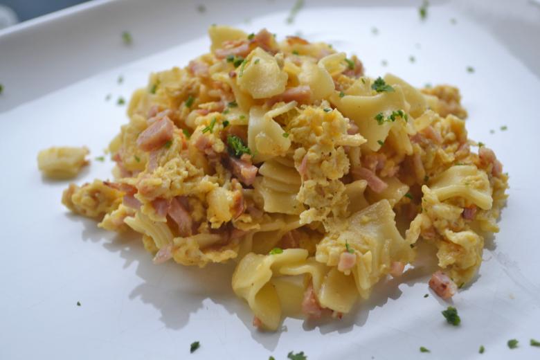 Schinkenfleckerl