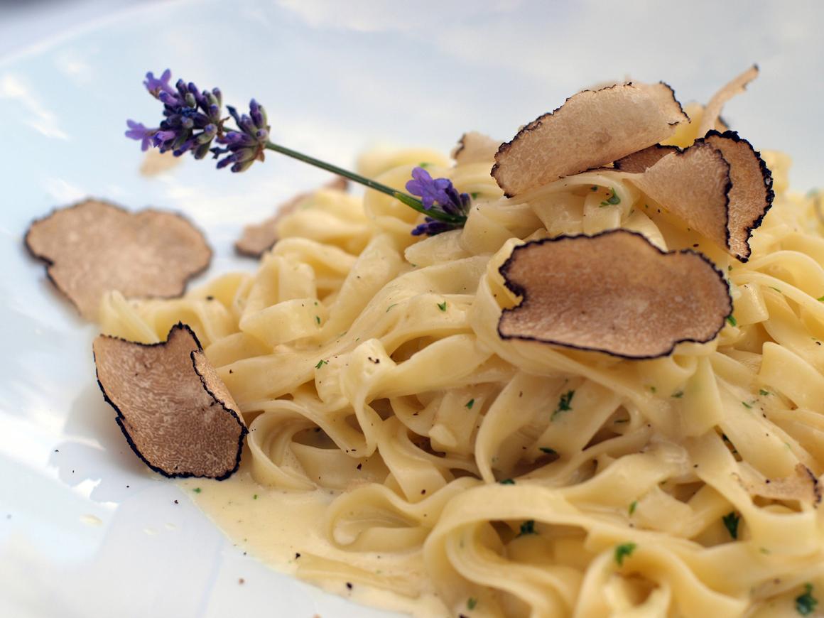 Trüffel mit Tagliatelle