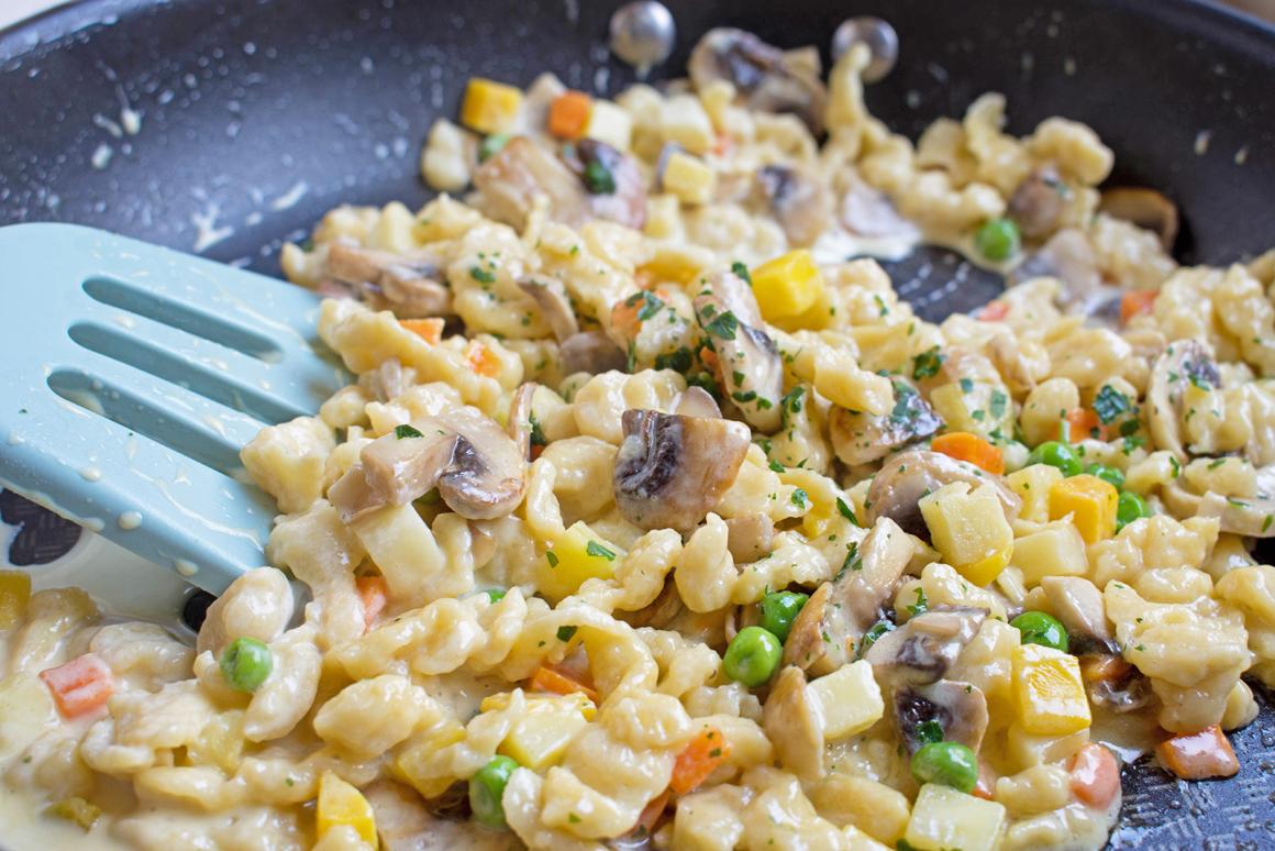 Spätzlipfanne mit Gemüse